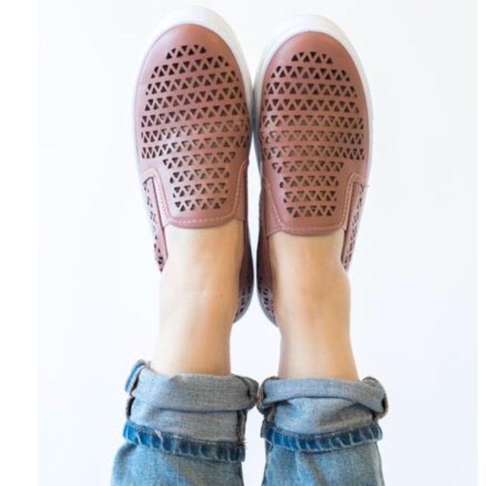 1 LEFT ‼️ HP‼️ Roya Slip On Sneakers MAUVE - Picture 2 of 8